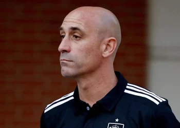 FIFA suspende durante 3 años a Luis Rubiales