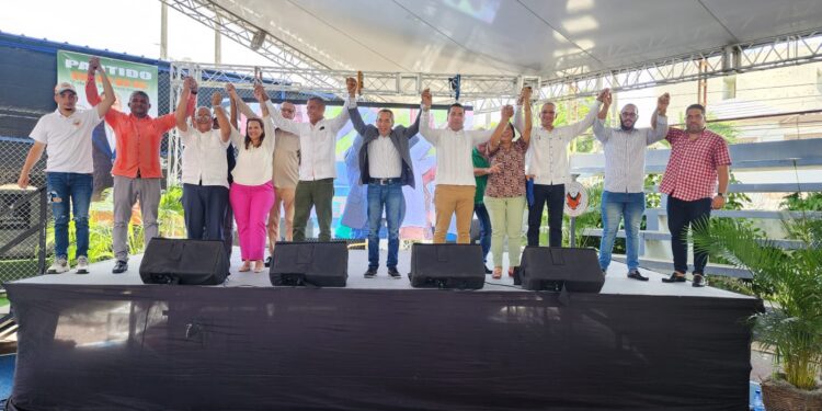 MODA proclama a Milton Saldaña  candidato a diputado en la Circ No.1 del DN