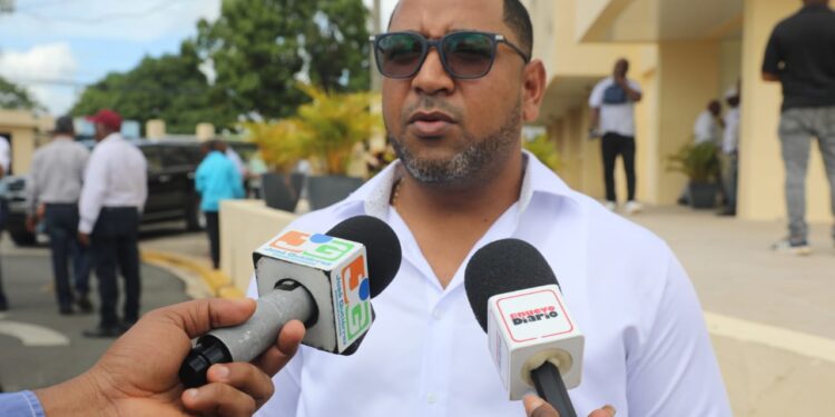 Eligen a Jhonatan Contreras como candidato a diputado por Monte Plata