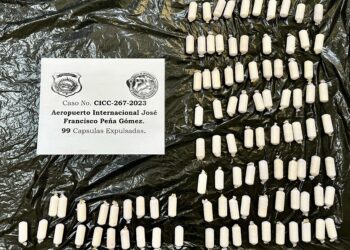 Detienen otro con 99 cápsulas presumiblemente cocaína en el estómago