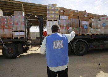 Entra un tercer convoy de veinte camiones de ayuda humanitaria desde Egipto a Gaza