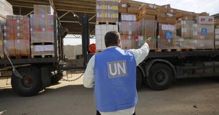 Entra un tercer convoy de veinte camiones de ayuda humanitaria desde Egipto a Gaza