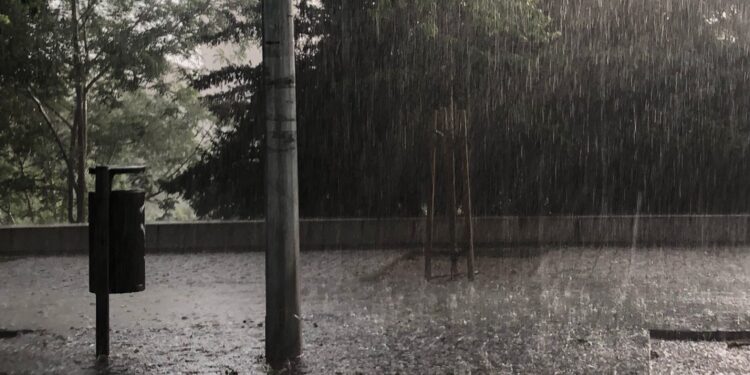 COE mantiene una provincia en alerta roja