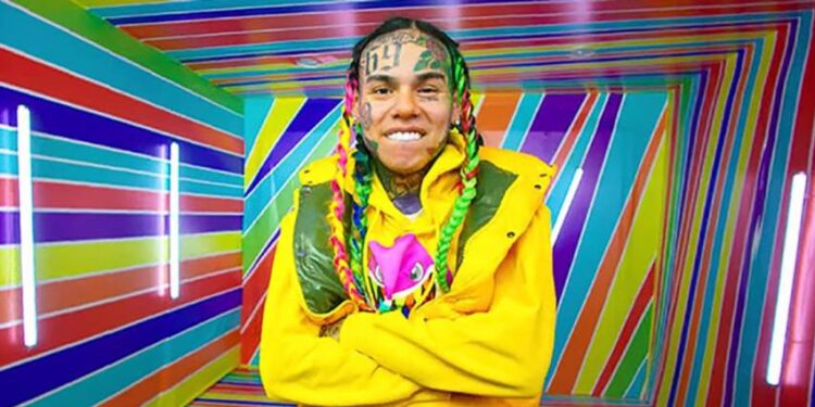 Tekashi pide disculpas públicas a los dos productores agredidos