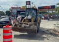 Trabajan en reconstrucción aceras, contenes y pavimento calle Isabel Aguiar