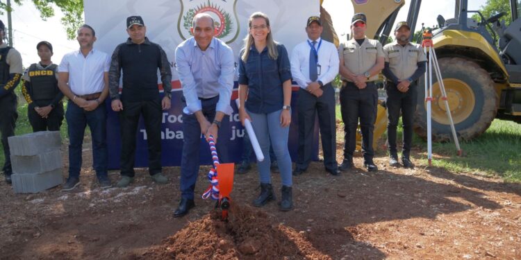 Inician trabajos de construcción dotación DNCD en Invivienda