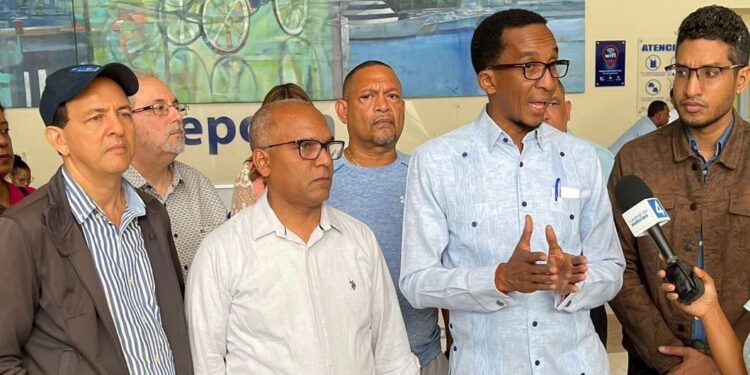 FAPROUASD denuncia descuentos injustificados por parte de la universidad de hasta un 50%