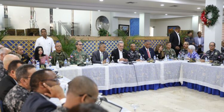 Abinader encabeza reunión sobre Plan de Seguridad Ciudadana