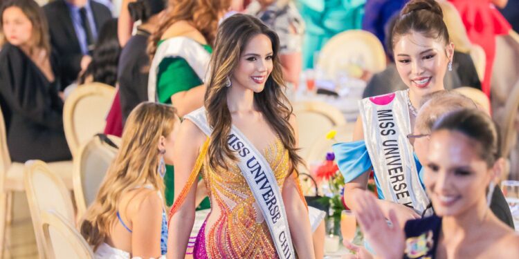 El Salvador da la bienvenida a las más de 80 candidatas a Miss Universo