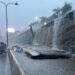 Muro del túnel de la 27 de Febrero aplasta varios vehículos
