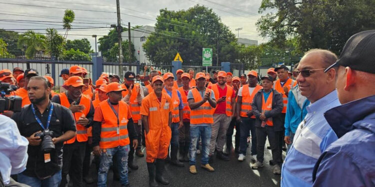 Refuerzan brigadas con más de 500 hombres para labores de limpieza