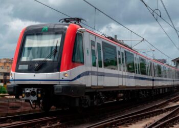 Metro extiende horario hasta la medianoche y será gratuito a partir de las 10:30 de la noche