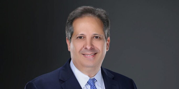 Poder Ejecutivo designa a Víctor Atallah como ministro de Salud Pública