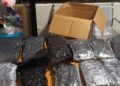 Decomisan 11 paquetes de marihuana escondidos en frisas de cama en el AILA