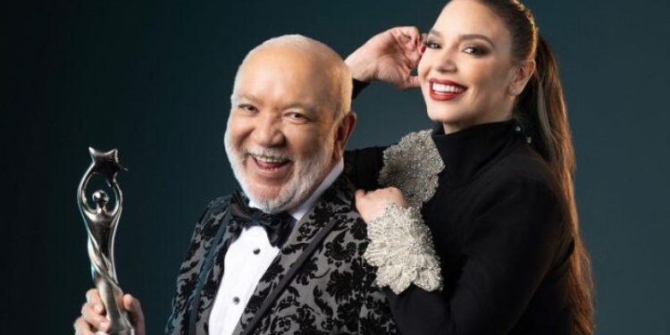 Jochy Santos y Hony Estrella presentarán Premios Soberano