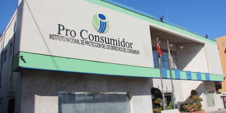 Pro Consumidor regulará comercialización al detalle de plaguicidas de “alta peligrosidad”