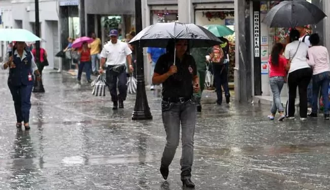 Continúa incidencia de sistema frontal en RD; 11 provincias en alerta