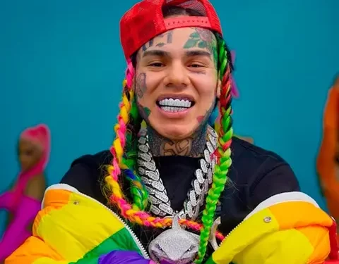Arrestan al artista urbano Tekashi 6ix9ine por violencia intrafamiliar