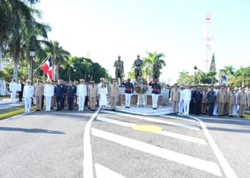 MIDE rinde honores por el 208 Aniversario Natalicio Patricio Ramón Matías Mella y Día FF. AA