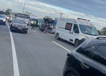 9-1-1 coordina asistencia a afectados de accidente en Guayacanes