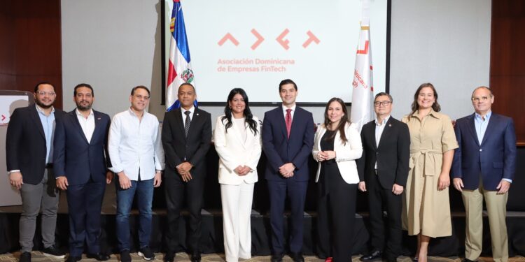Adofintech proyecta futuro prometedor para la industria fintech en RD