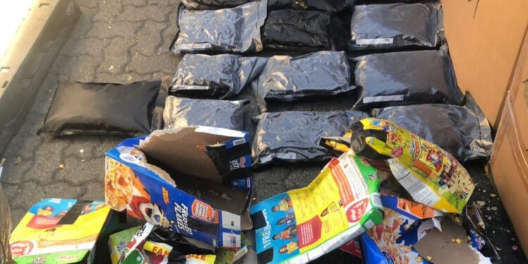 Incautan 19 paquetes de marihuana en Puerto de Haina