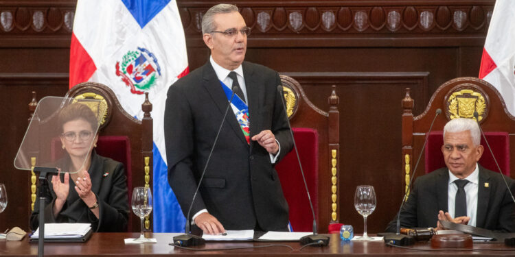 Gobierno impulsa desarrollo turismo en Miches y Bergantín