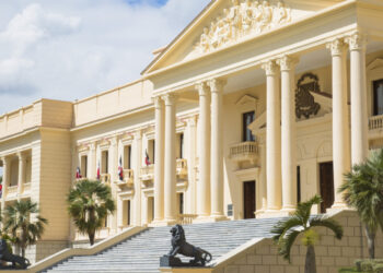 Abinader designa ascensos en el Ejército, la Armada y Fuerza Aérea