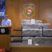 Decomisan 737 láminas y cinco paquetes presumiblemente cocaína