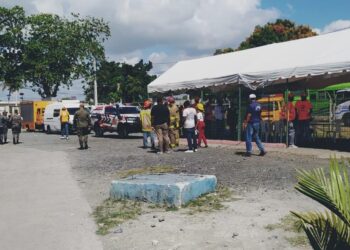 Sistema 911 coordina asistencia en incendio cárcel La Victoria