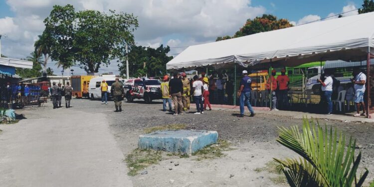 Sistema 911 coordina asistencia en incendio cárcel La Victoria