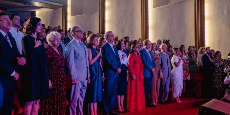 Reconocen con la Medalla al Mérito a 18 mujeres