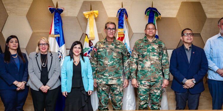 ProDominicana integra a la Ventanilla Única de Inversión al Instituto Cartográfico Militar