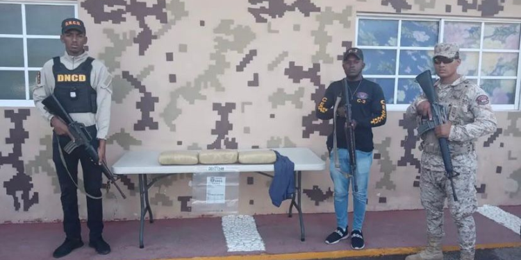 Ocupan 30 libras de marihuana en Pedernales