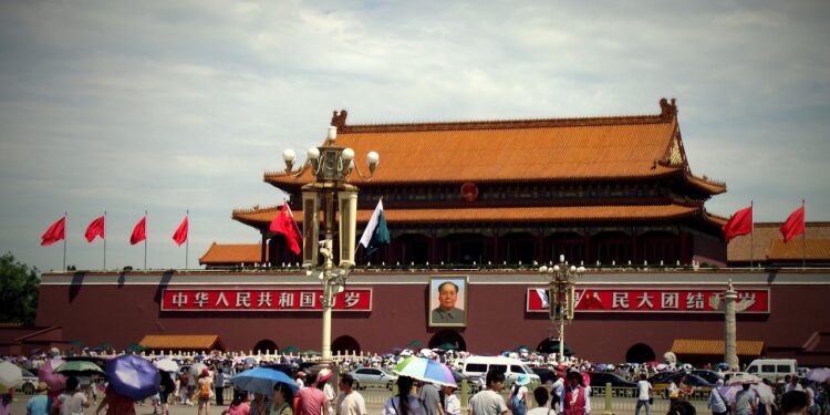 China fija de nuevo en “alrededor de un 5%” su meta de crecimiento económico