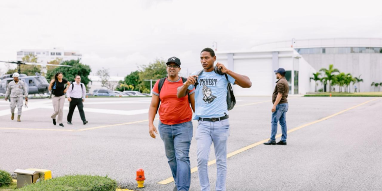 Gobierno continúa evacuando a dominicanos desde Haití