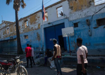 Unos 3,600 presos huyeron de la cárcel de Puerto Príncipe