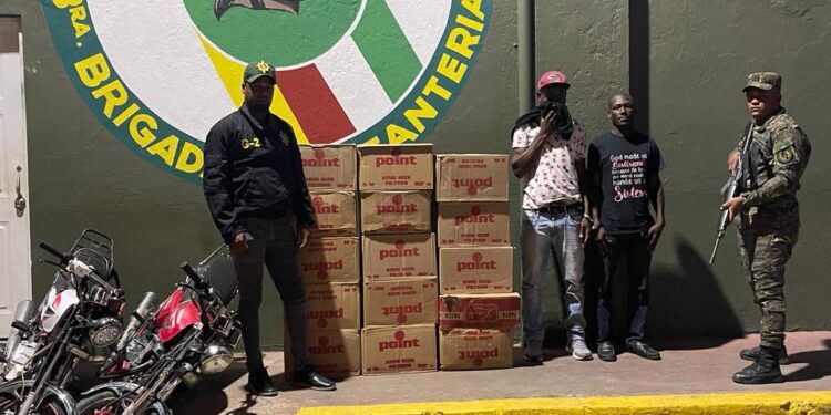 Detienen haitianos contrabandeando cigarrillos