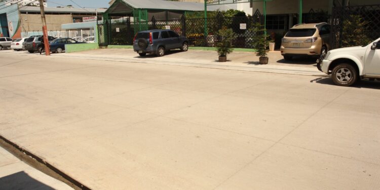 Productores de cemento apuestan a la primacía y factibilidad del concreto en vías y carreteras