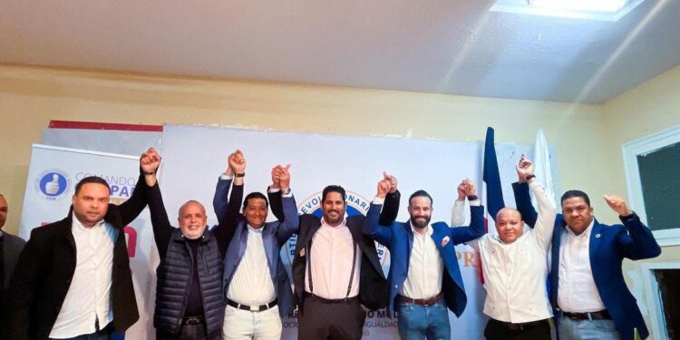 Dirigentes del PRD y PLD en Madrid brindan apoyo a Luis Abinader