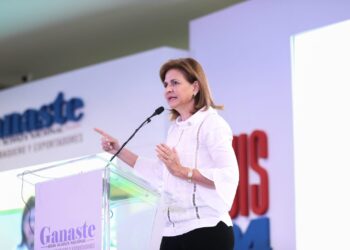 Raquel Peña reafirma su compromiso y amor por el sector tabaquero en Santiago