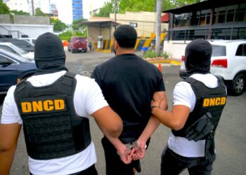 Capturan hombre vinculan a decomiso de 17 paquetes de marihuana