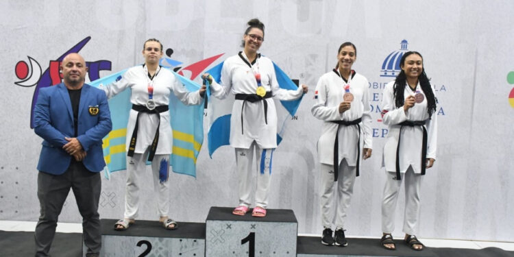 RD obtiene el tercer lugar en Open Senior de Taekwondo