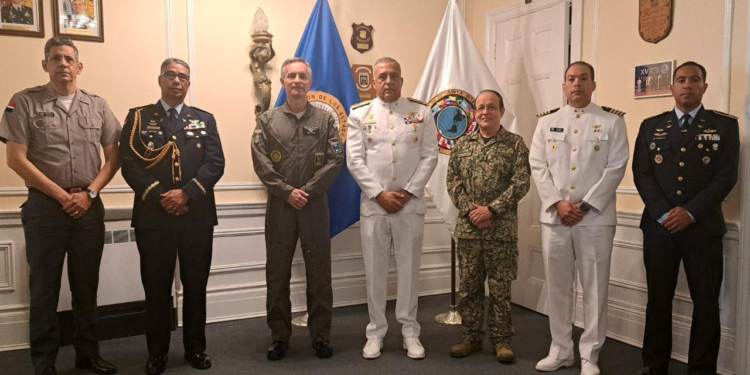 Director del C5i de FF.AA. dominicanas dicta conferencia sobre seguridad y defensa hemisférica en Washington
