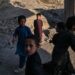 Mueren 9 niños al explotar munición de guerra con la que jugaban
