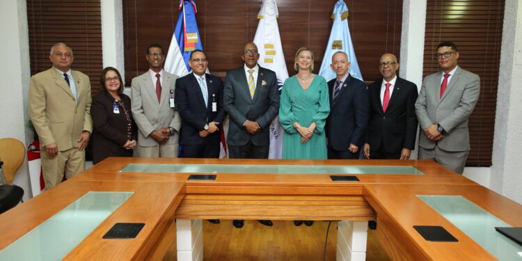 Contraloría dispone, por primera vez, de un repositorio digital completo de contratos