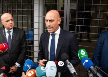 Envían a juicio a Rubiales por el beso no consentido a Jenni Hermoso