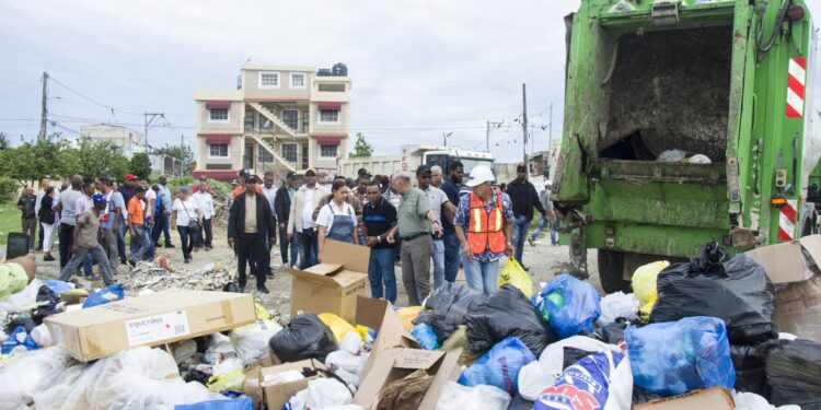 Alcaldía de SDN interviene municipio con operativo de impieza