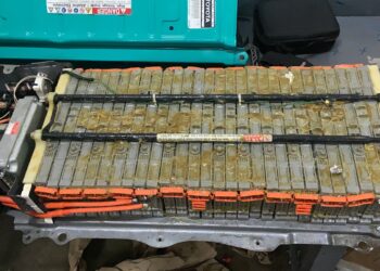 Ocupan banco de baterías con celdas rellenas de cocaína