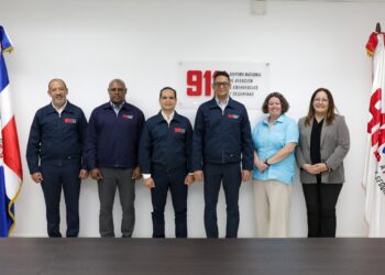 Funcionarios de EEUU conocen nueva tecnología del 911